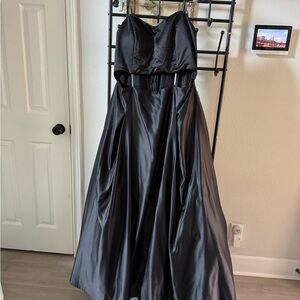 Elegant Black Evening Gown